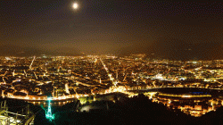 Vue Grenoble, Belledonne, le Vercors et une partie de la Chartreuse (à droite)